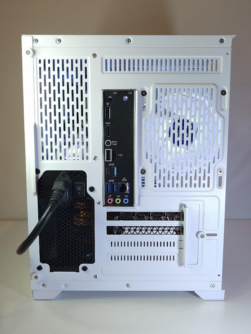 【即納液晶ゲーミングPC】Ryzen7 9700x RTX5070