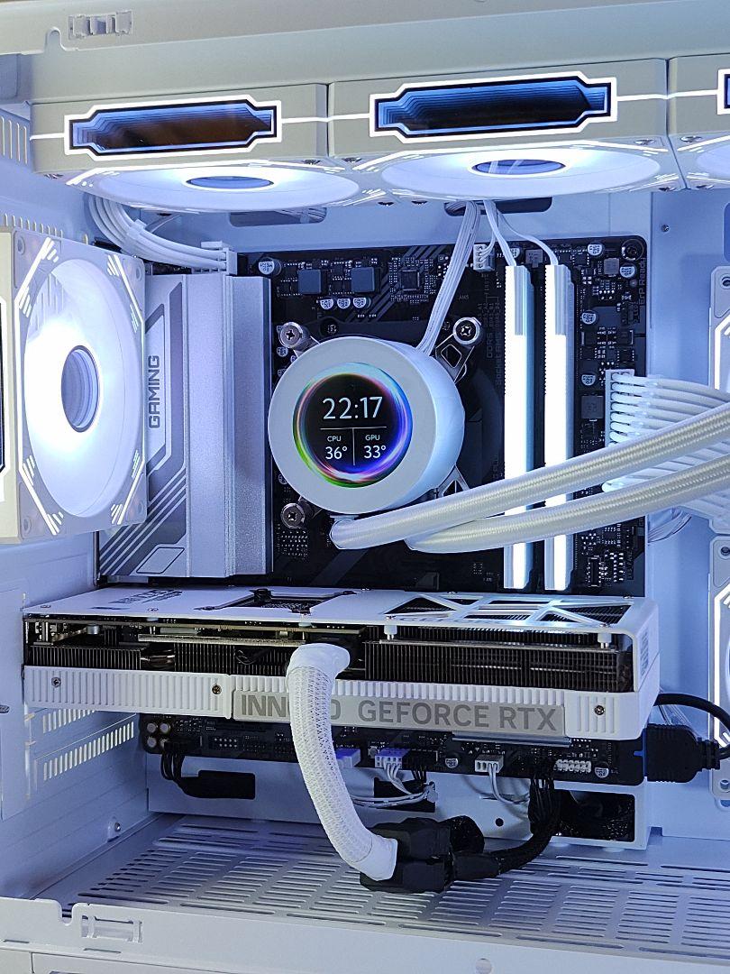 【新品即納ディズプレイゲーミングPC】Ryzen7 9700x RTX5070