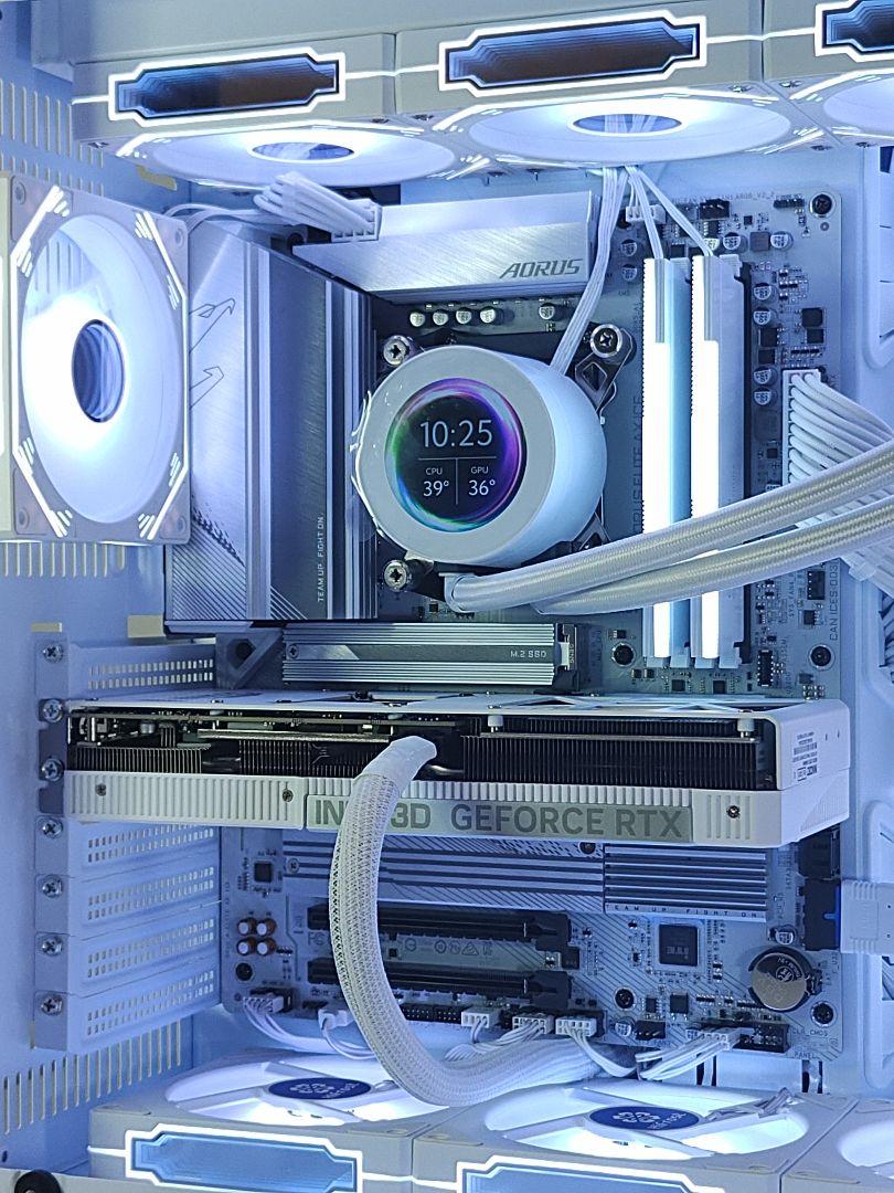 【即納液晶LEDゲーミングPC】Ryzen7 9700x RTX5070