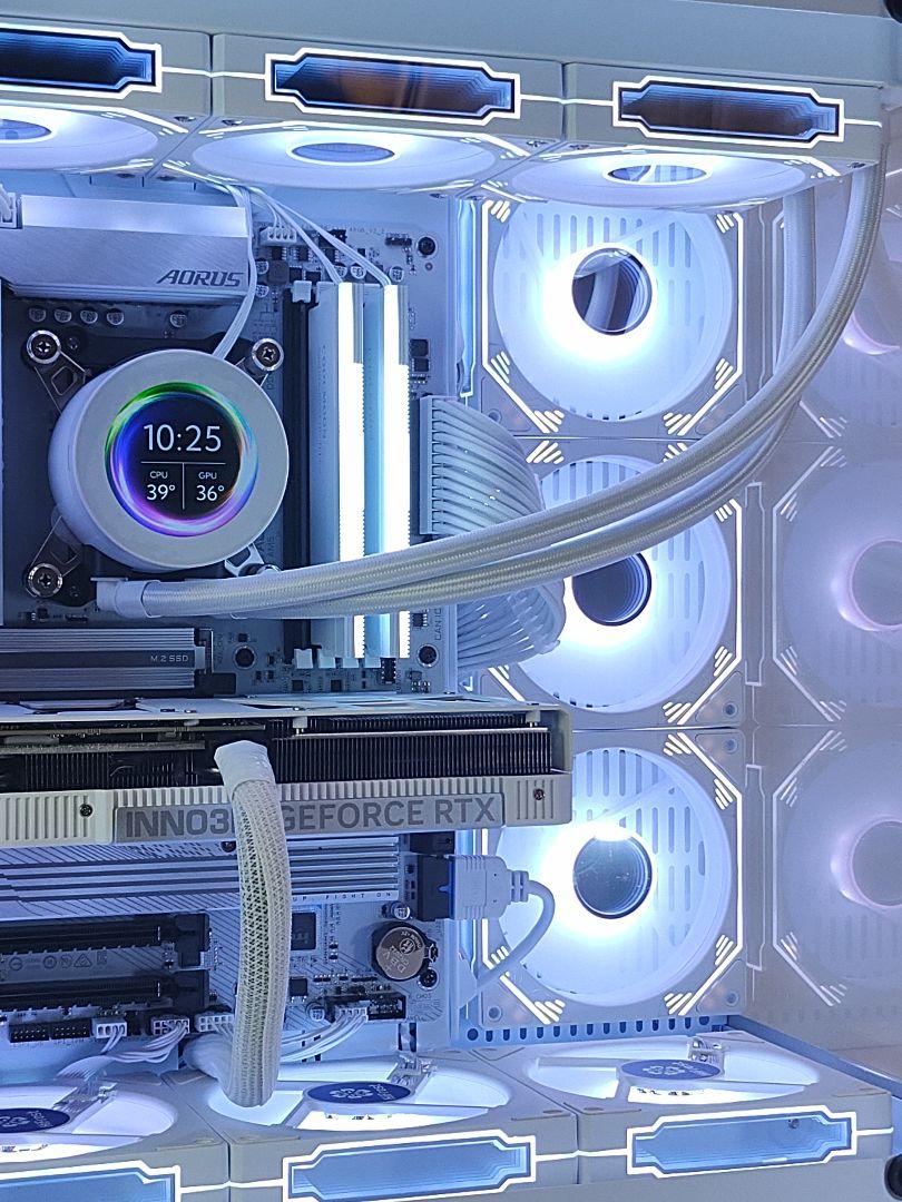 【即納液晶LEDゲーミングPC】Ryzen7 9700x RTX5070