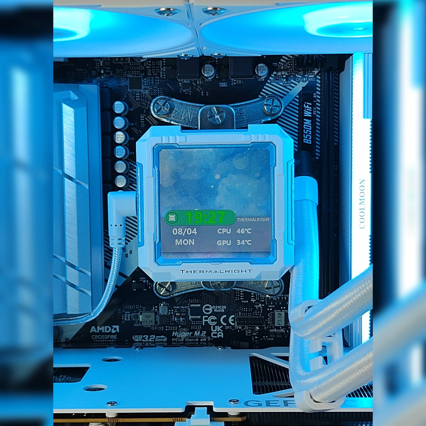 AMD Ryzen7 5700x ／ RTX5060ti 8GB ディスプレイ搭載 LEDゲーミングPC  簡易水冷 360mm ホワイト ブルー 水色