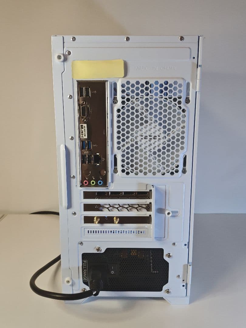 【即納中古ホワイトゲーミングPC】Ryzen7 5700x RTX5060