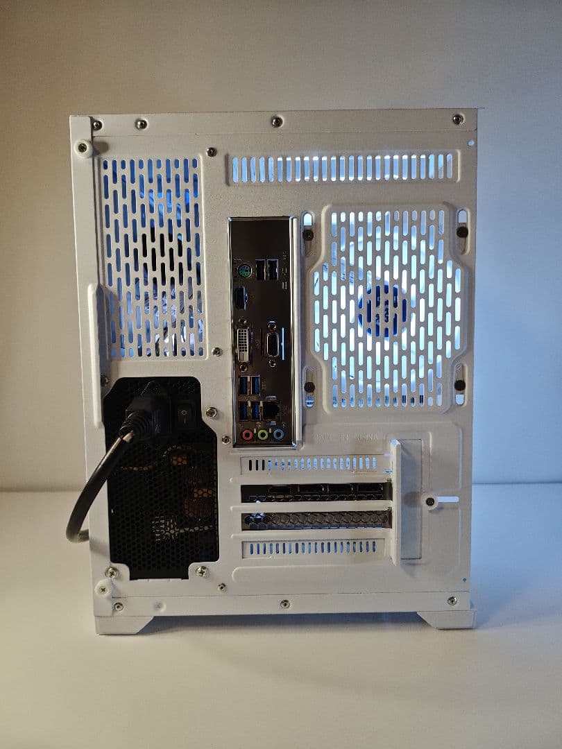 【即納新品LEDゲーミングPC】Ryzen7 5700x RTX5060