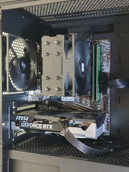 【即納新品ゲーミングPC】Ryzen7 5700x RTX5050