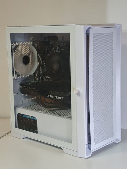 【即納中古ホワイトゲーミングPC】Ryzen7 5700x RTX4060