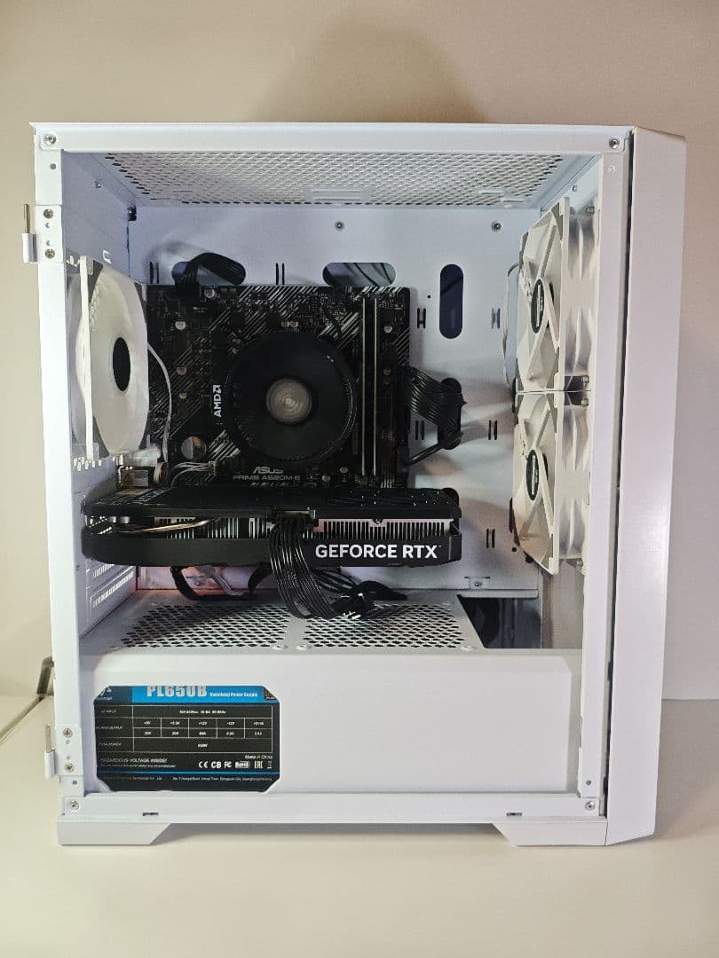 【即納中古ホワイトゲーミングPC】Ryzen7 5700x RTX4060