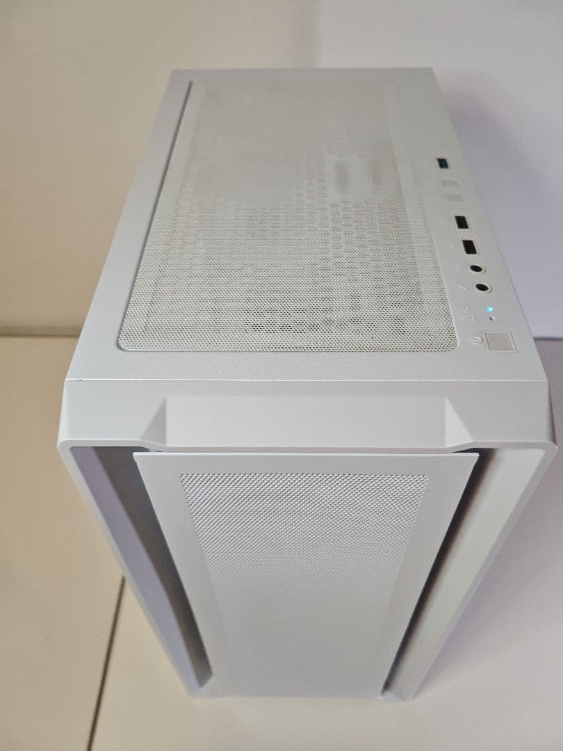 【即納中古ホワイトゲーミングPC】Ryzen7 5700x RTX4060
