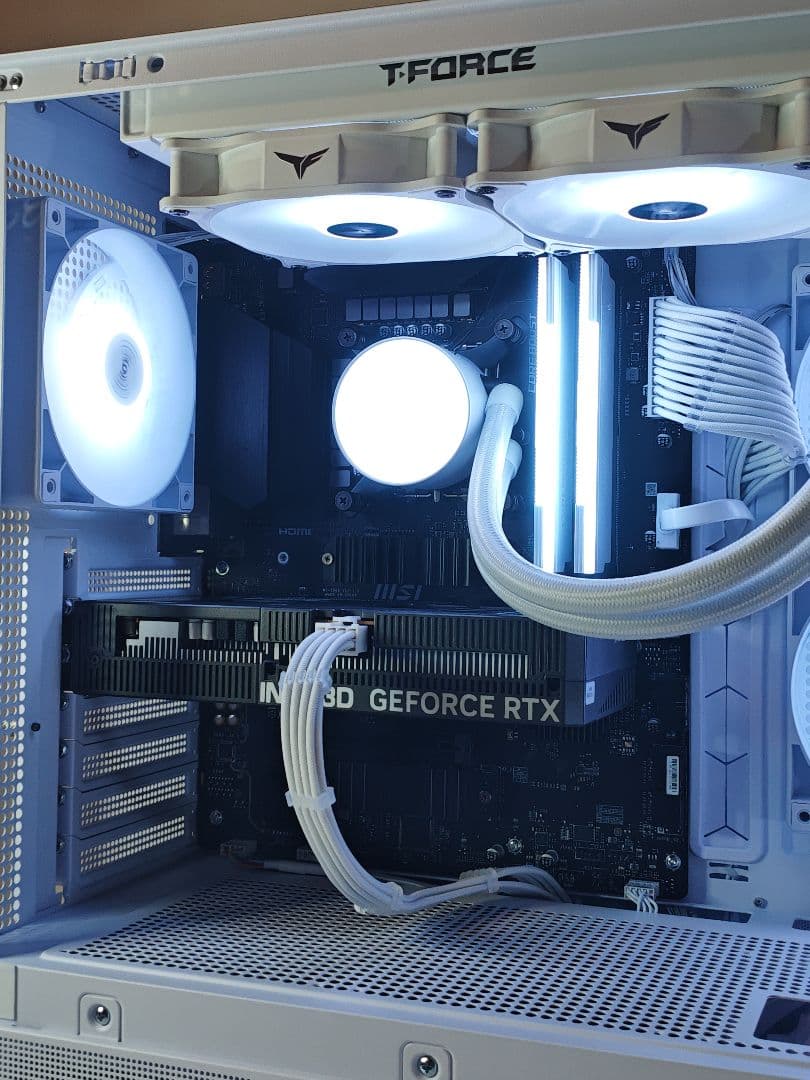 【即納中古LEDゲーミングPC】i9-13900 RTX5060