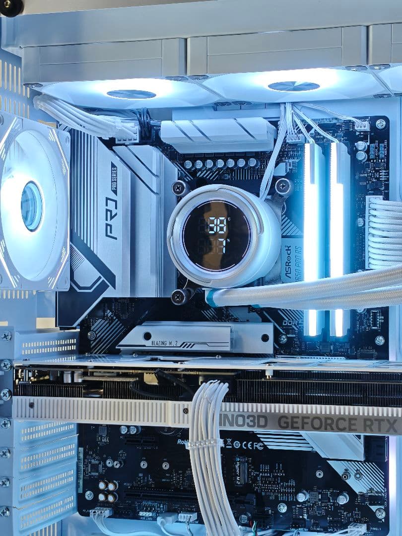 【即納新品LEDゲーミングPC】Ryzen7 9800x3D RTX5070ti