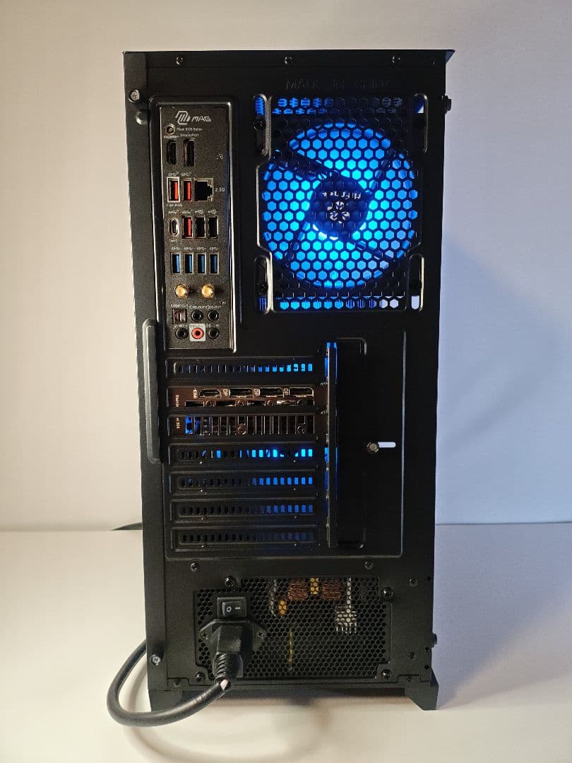 【即納中古LEDゲーミングPC】Ryzen7 9700x RX9070XT